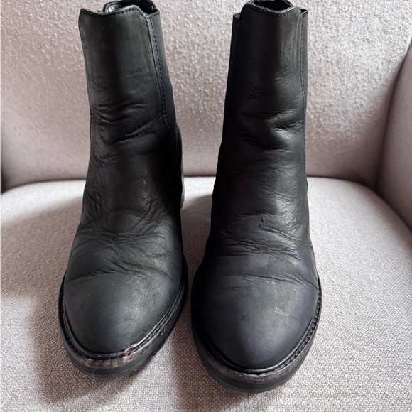 Thursday Boot Company Black Matte Chelsea Chunky Heel Leather Boots Size 8 Women - Picture 2 of 8
